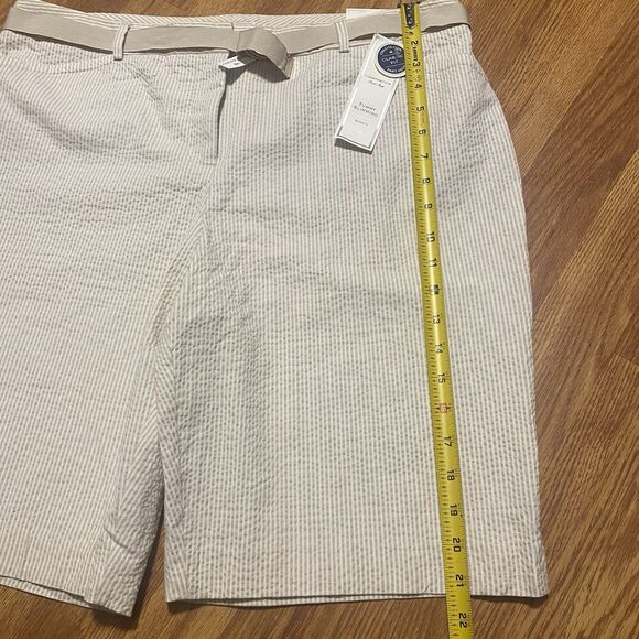 Macy's Charter Club Seersucker Beige Shorts 14 Stretch Tummy Control Stripe NWT - Picture 7 of 10